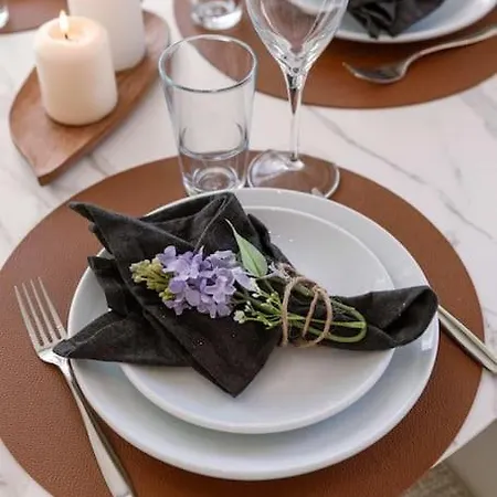 Stylish 1br At Prime Location Appartement